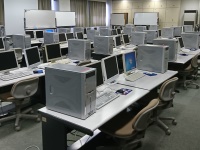プログラミング実習場写真の画像