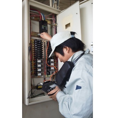 分電盤の絶縁抵抗測定の画像