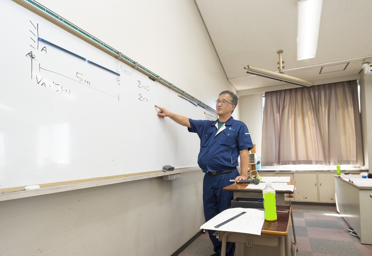 住居建築科指導員